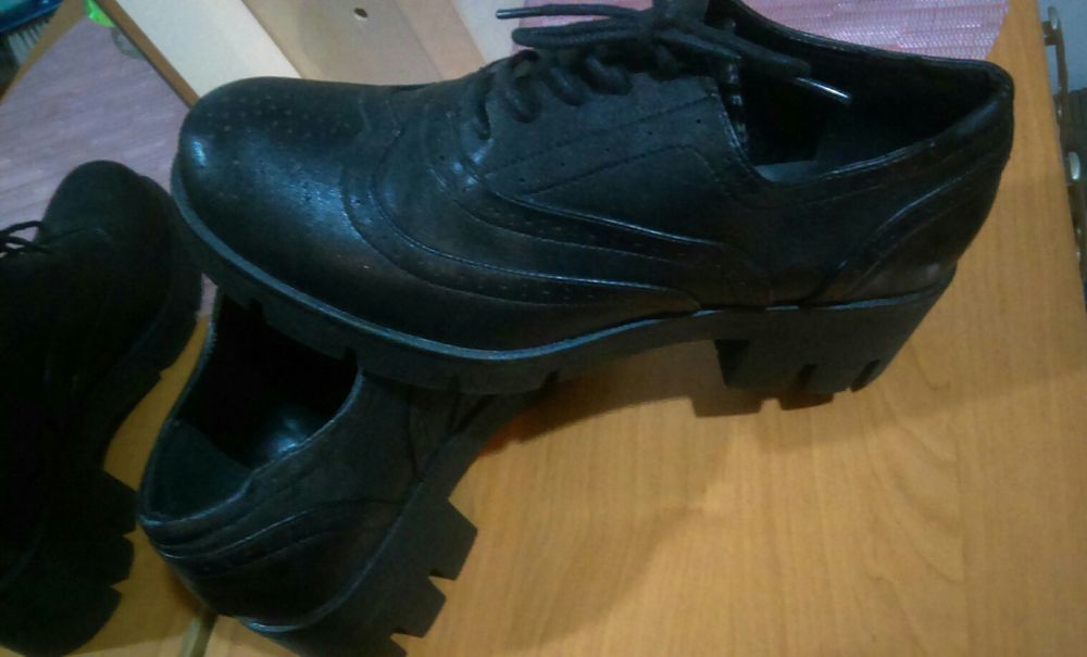Buty damskie    .