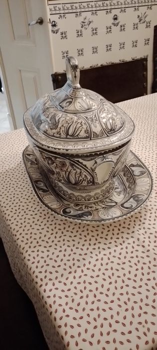 Terrina da ceramica de Coninbriga