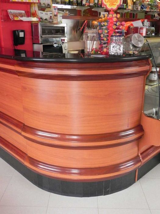 Balcão com vitrines  refrigeradas