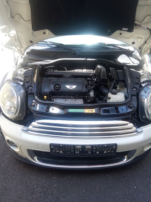 Mini Cooper Automatic445083326832988161