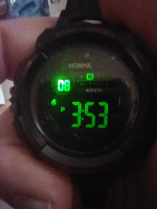 Годинник із підсвіткою