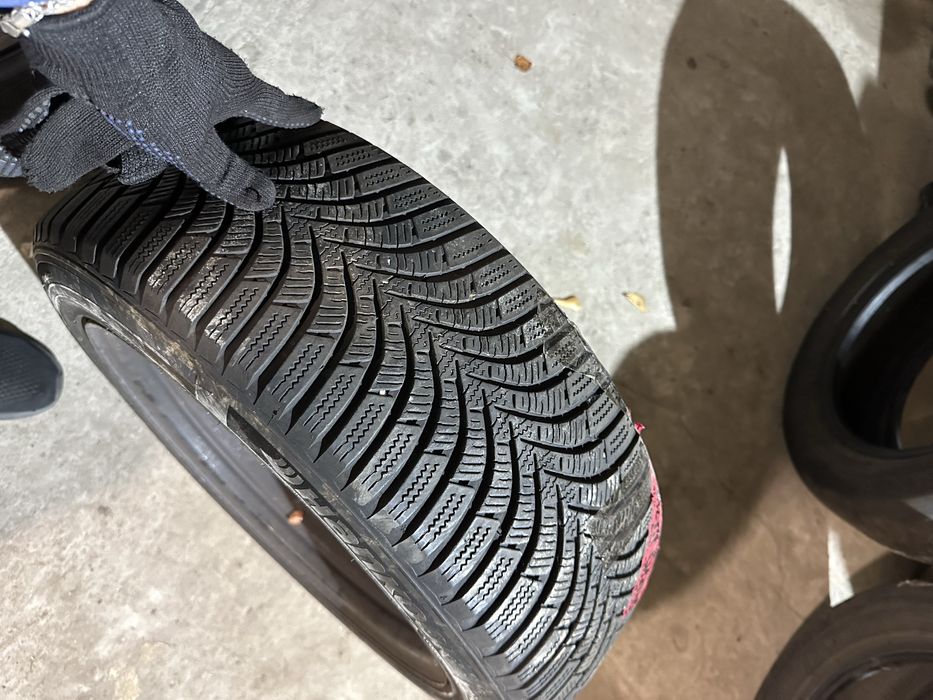 Комплкет зимової гуми 5/120 R16