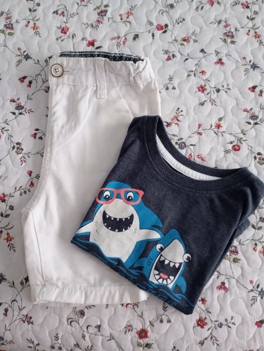 Conjunto de t-shirt mais calções