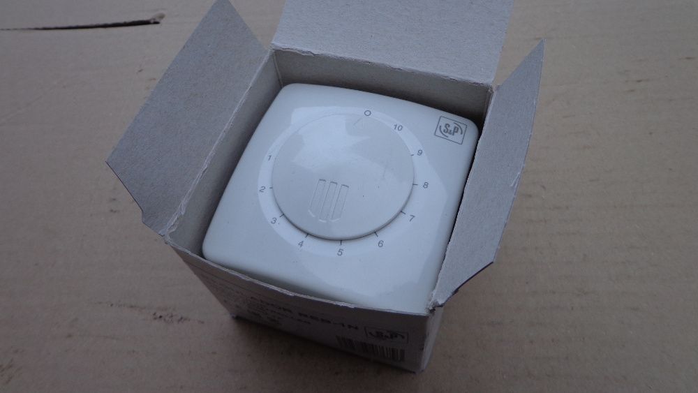 Регулятор  новий