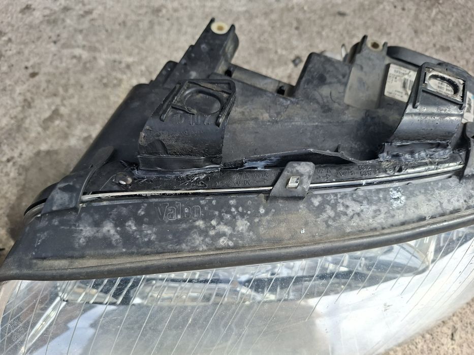 Audi a4 b6 kompletne lampy przód oryginał xenon Europa