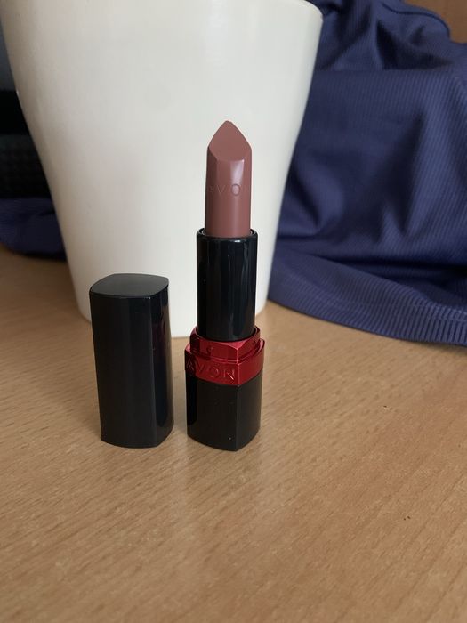 Ultrakremowa szminka Toffee Kiss Avon nowa szybka wysyłka