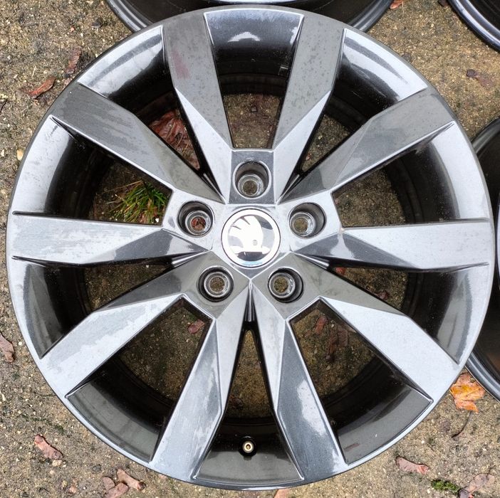 Felgi aluminiowe Skoda RS Karoq Octavia Yeti 6x17 ET45 5x112