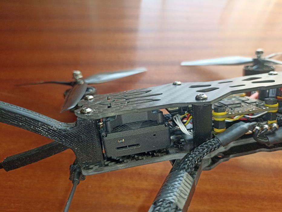 Продам дрон 7" цифровий Walksnail Avatar 2W + LipO 4S1P
