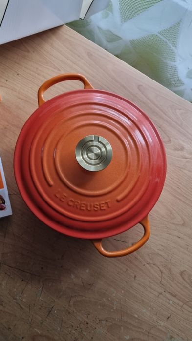 Garnek żeliwny emaliowany LE CREUSET 4.2 L.