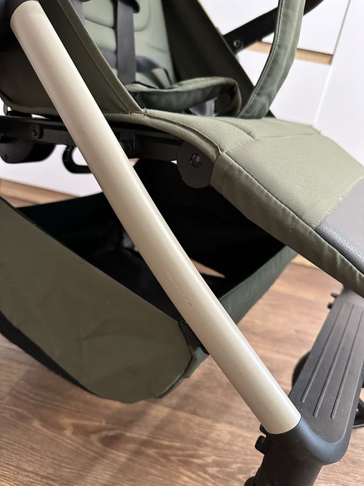 Прогулянкова коляска  Carrello Bravo M/lite 2025