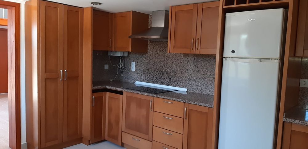Moradia em Azoia Sesimbra com piscina como nova