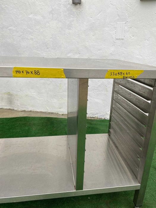 Bancada em neutra inox para forno