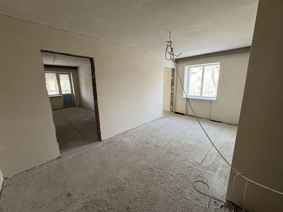 Продам 3-х кімнатну квартиру смт. Семенівка, Полтавська область