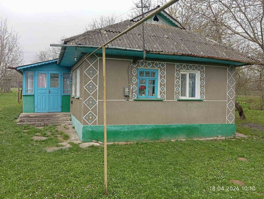 Продається хата с.Великий Жванчик