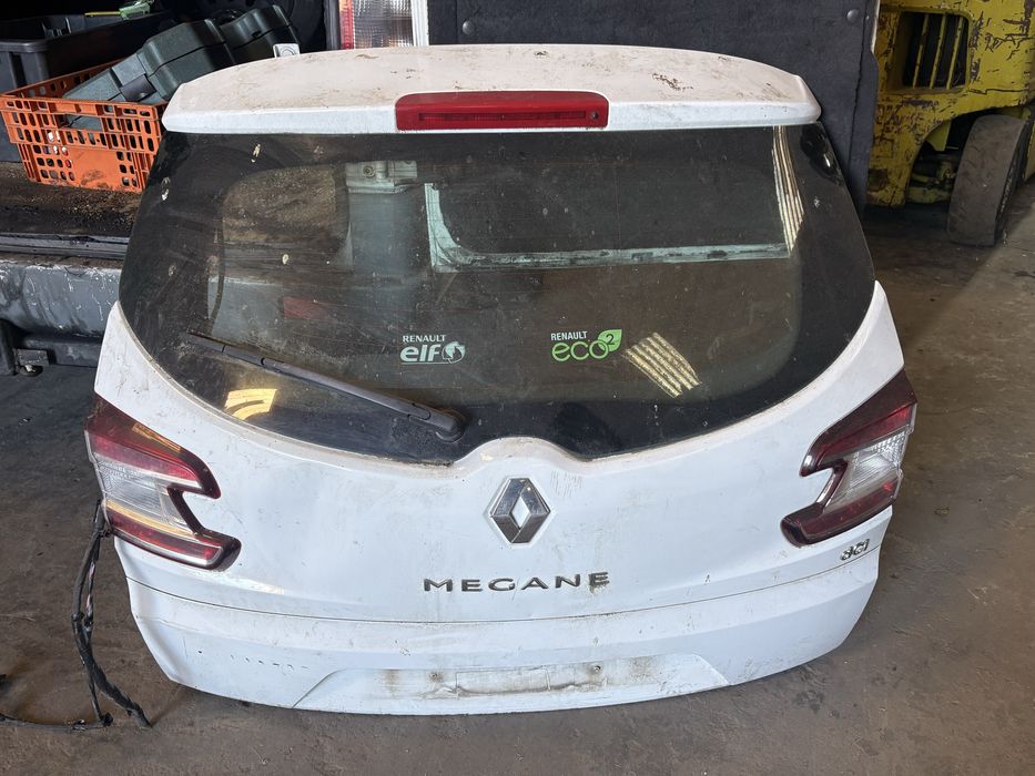 Tampa da mala Renault Megane grandtour III