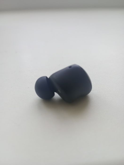 продам левый tws наушник 1more
