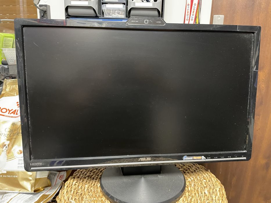 Monitor 24 ASUS z kamerą Full HD 1920 x 1080p stan bardzo dobry