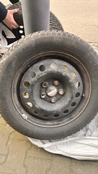 Felgi z oponami zimowymi