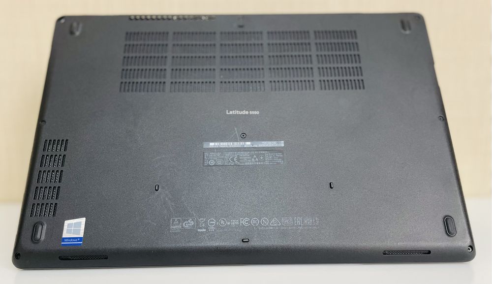 Ноутбук Dell 5590 • FHD IPS • i5-8350U • DDR4 16ГБ • SSD 256ГБ