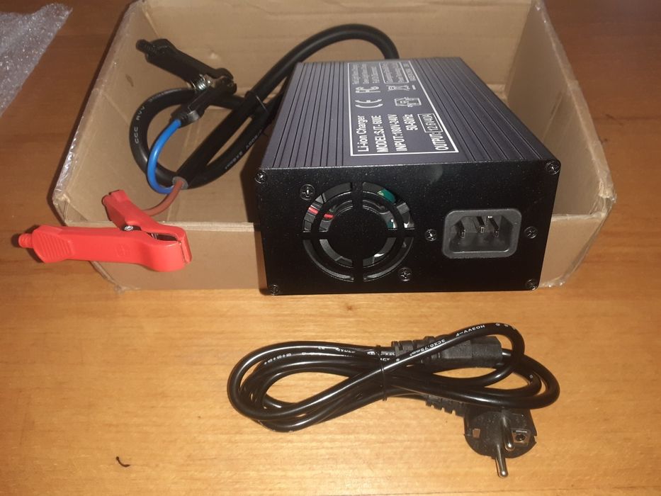 Зарядні пристрої LiitoKala для LiFePo4  14.6V, 20А.  Li Ion 12.6v, 40A