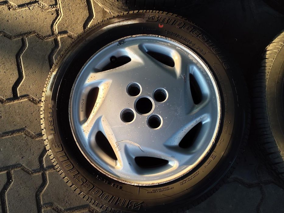 Jantes Fiat R14 Com Pneus 165/65 Furação 4X98