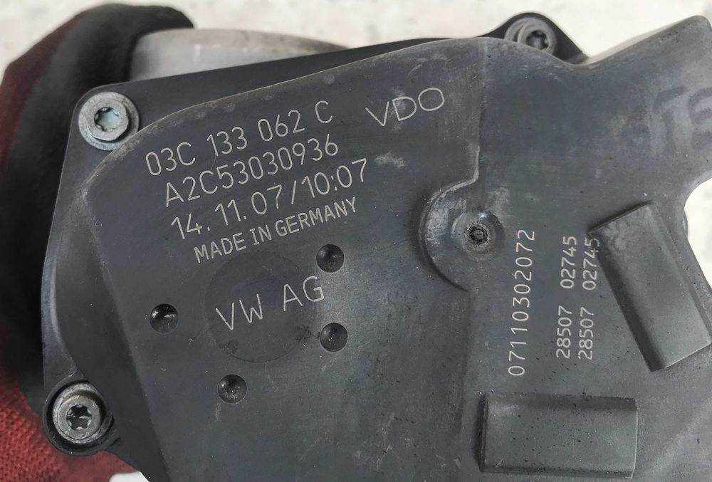 Дросельна заслонка Volkswagen Golf 5. Golf 6. Passat B6. B7 - 1.4