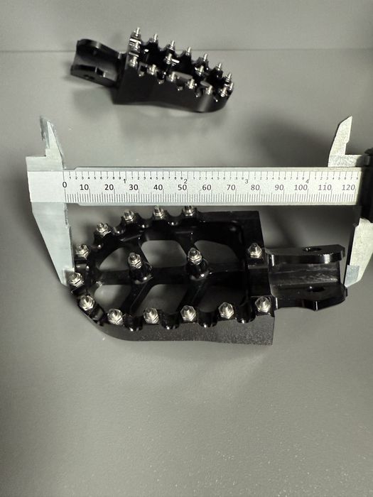 Підножки водія з шипами на мотоцикл