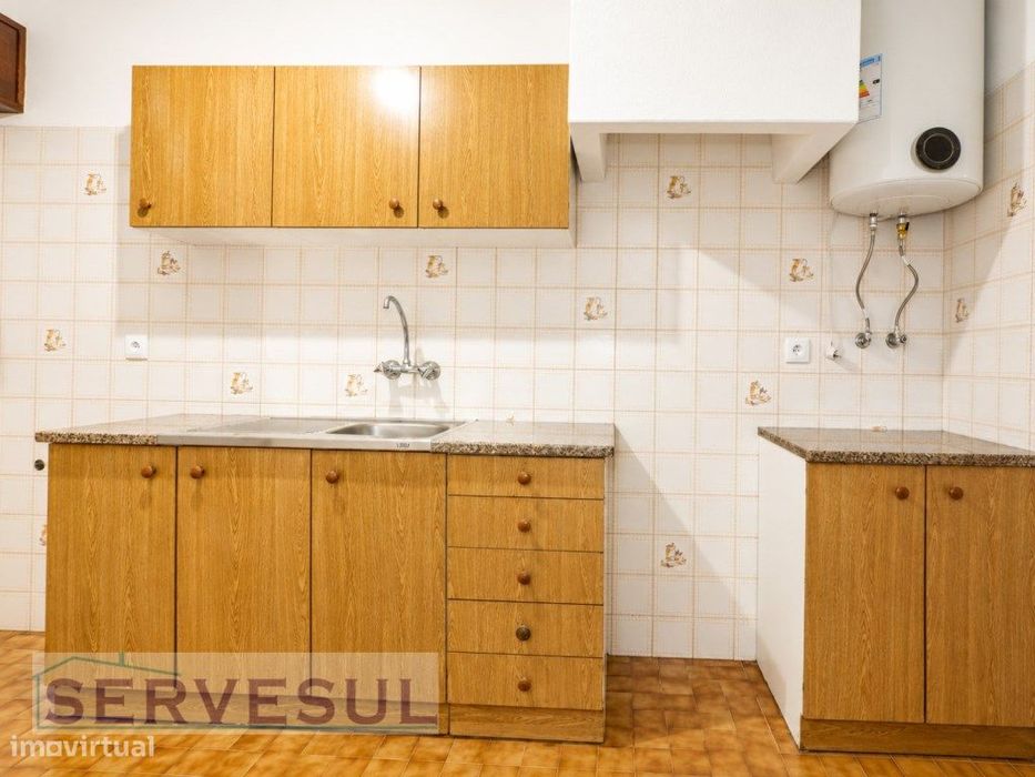 Apartamento de 4 quartos, localizado no centro da vila de Messines,...