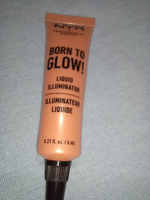 Rozświetlacz Nyx Born To Glow