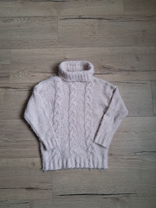 Moherowy sweter golf, House