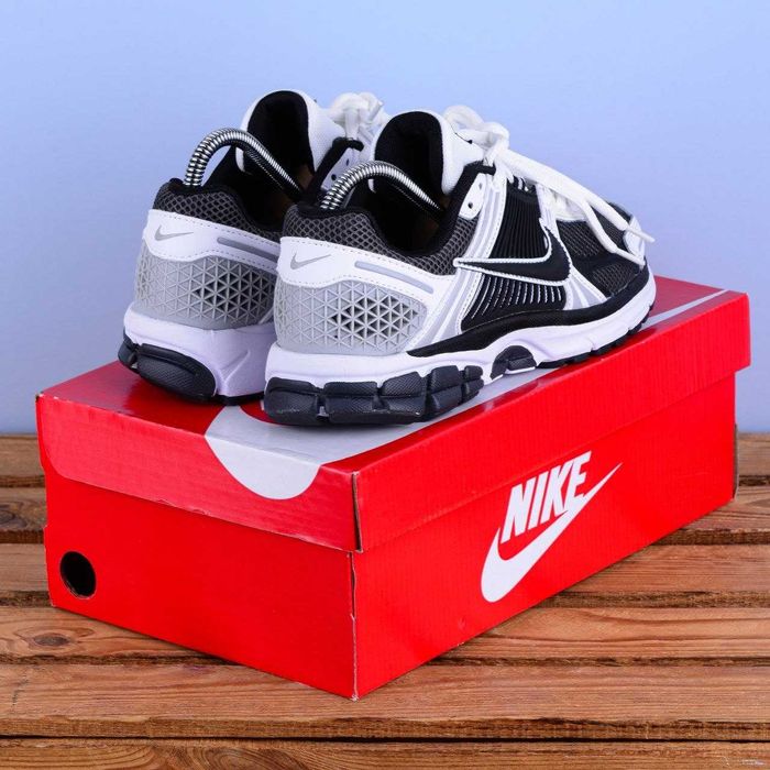 (2381) Акція! Кросівки Nike Zoom Vomero 5 сірі з чорним і білим (37-41) найк найки В'єтнам