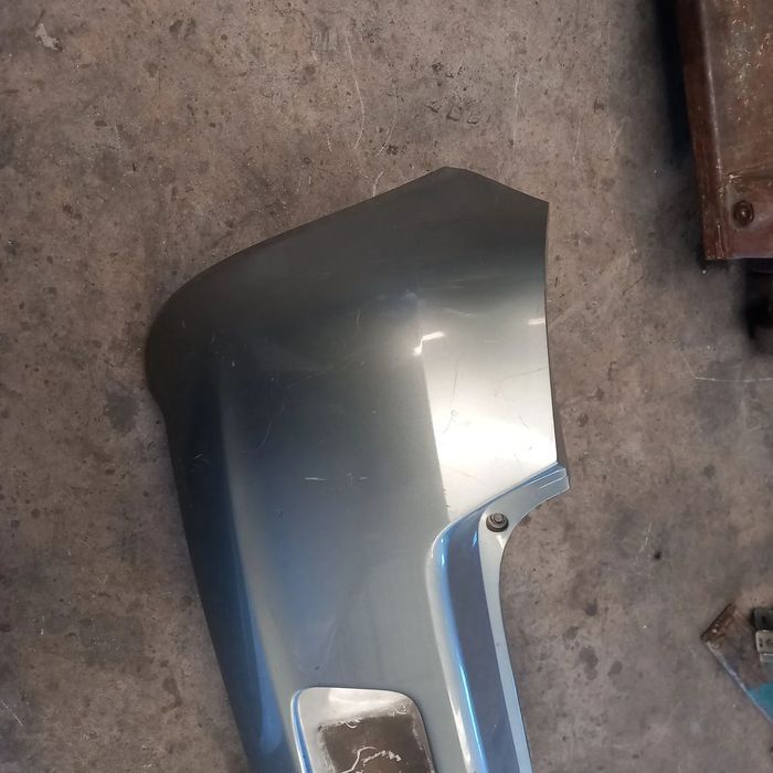 Para choques tras toyota yaris  ano 2008