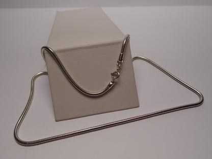 Srebrny łańcuszek okrągła linka żyłka 48 cm. 2,4 mm.