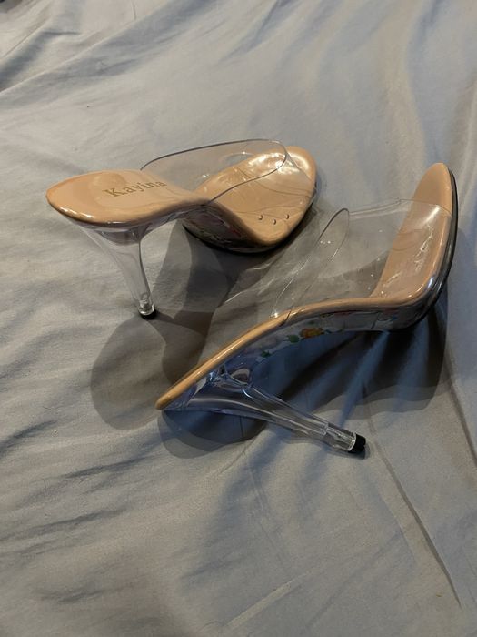 Shein transparentne klapki na szpilce 37