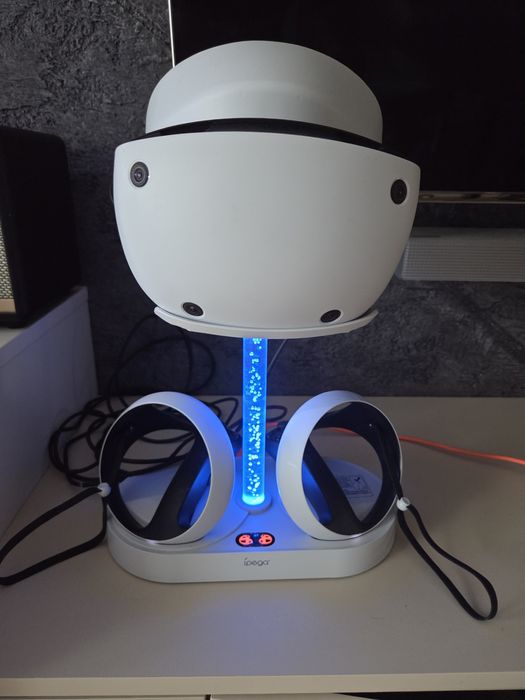 Playstation VR2 ze stojakiem idealne,  polecam!