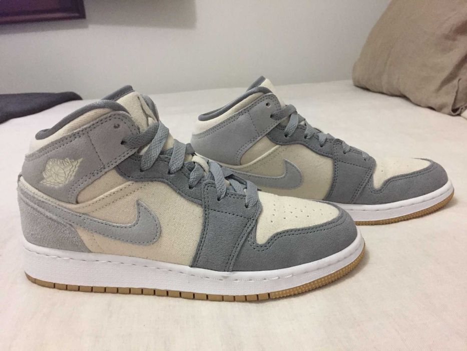 Air Jordan 1 Mid SE Coconut Milk Particle Grey