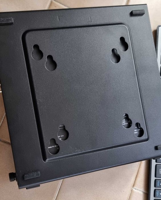 Mini PC Intel + SSD + Teclado Sem Fios, ideal para Media Center c/VESA
