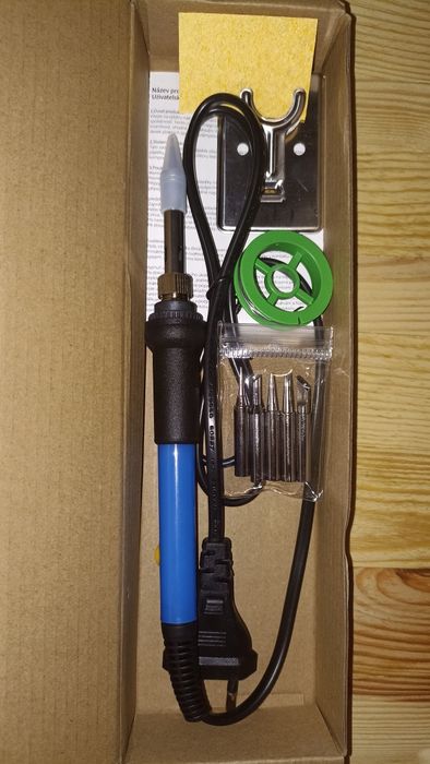 Набір для паяння. 9 одиниць. Паяльник.