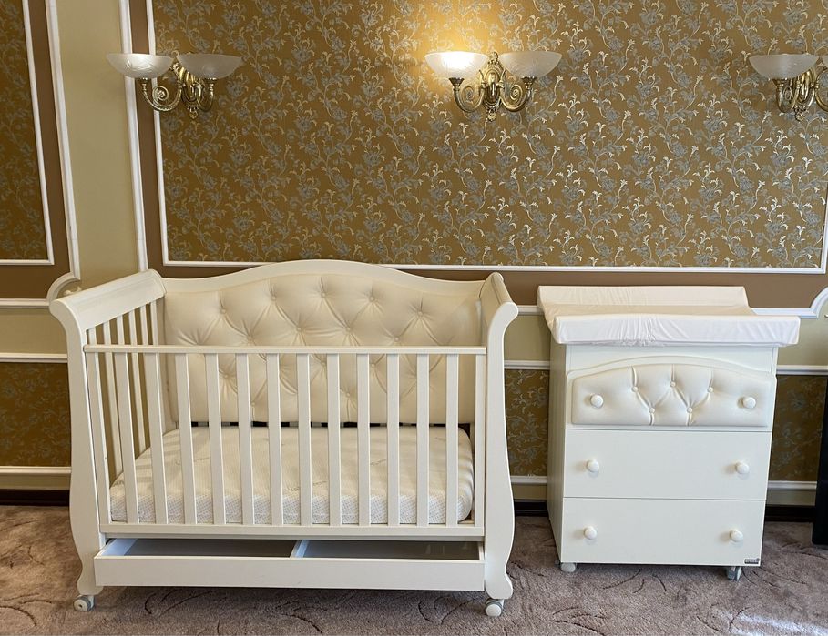 Розкішний італійський гарнітур Erbesi Avorio Soft