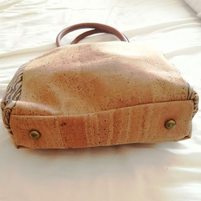 Mala média de cortiça