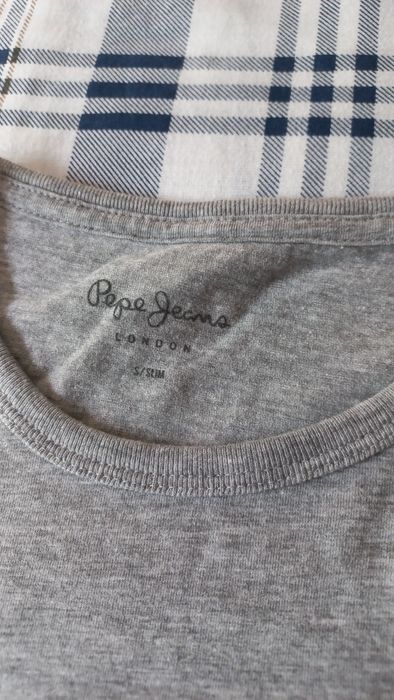 T-shirt cinzenta Pepe Jeans