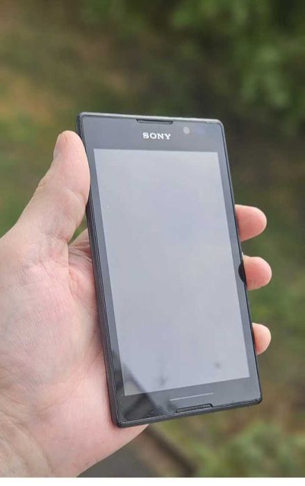 Sony Xperia c2305 бу непрацюэ білого кольору