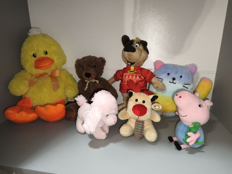 Игрушки мягкие ..