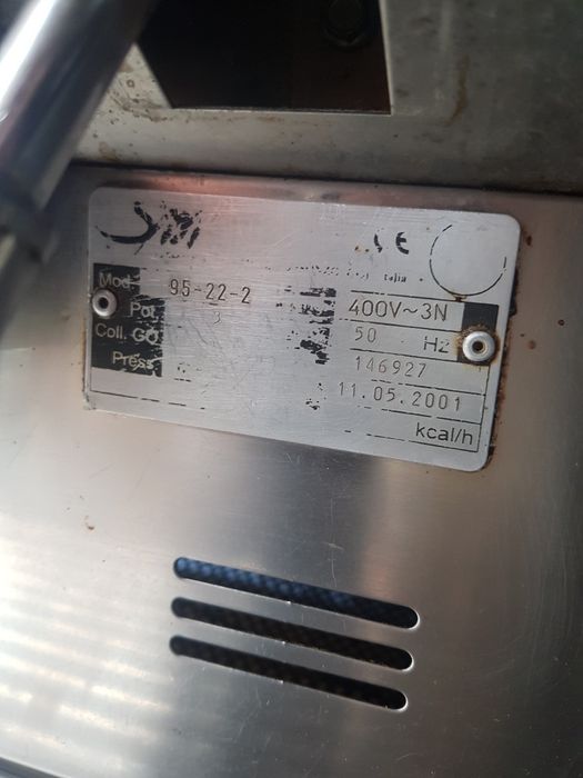 Ekspres kolbowy ciśnieniowy dwugrupowy La San Marco 95-22