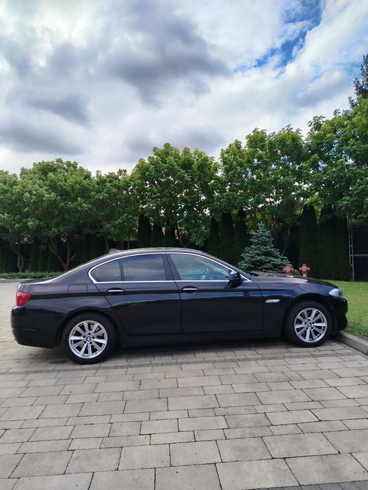 BMW  F10  manual