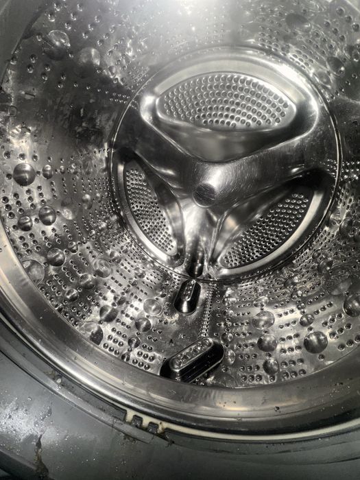 Пральна машинка lg  2 в 1, на запчастини. 8/5кг.