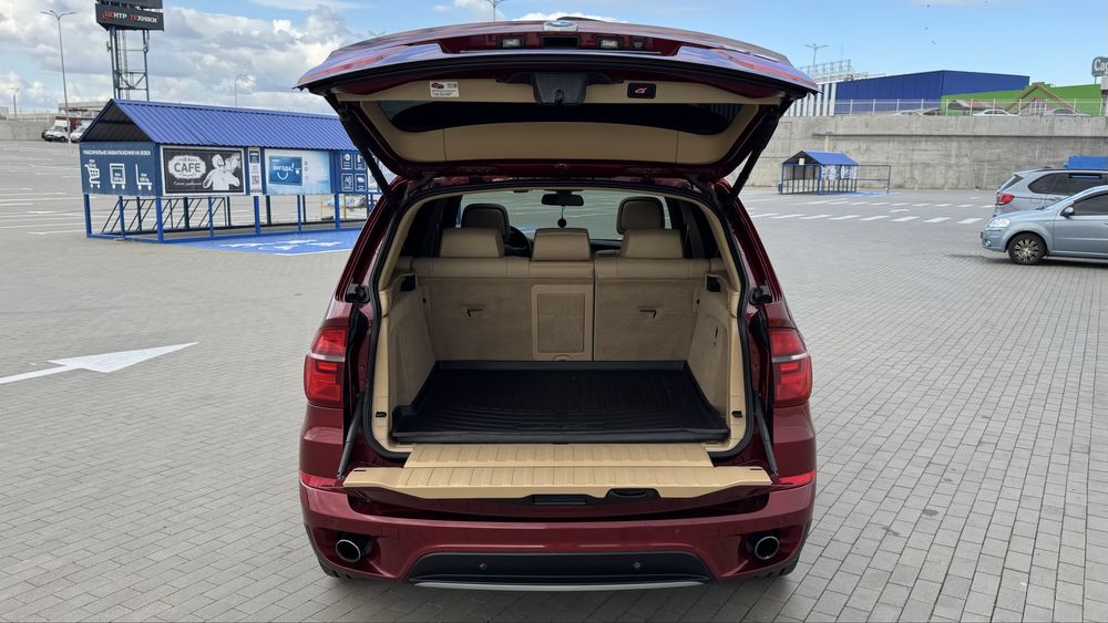 Продам BMW X5 E70 2012