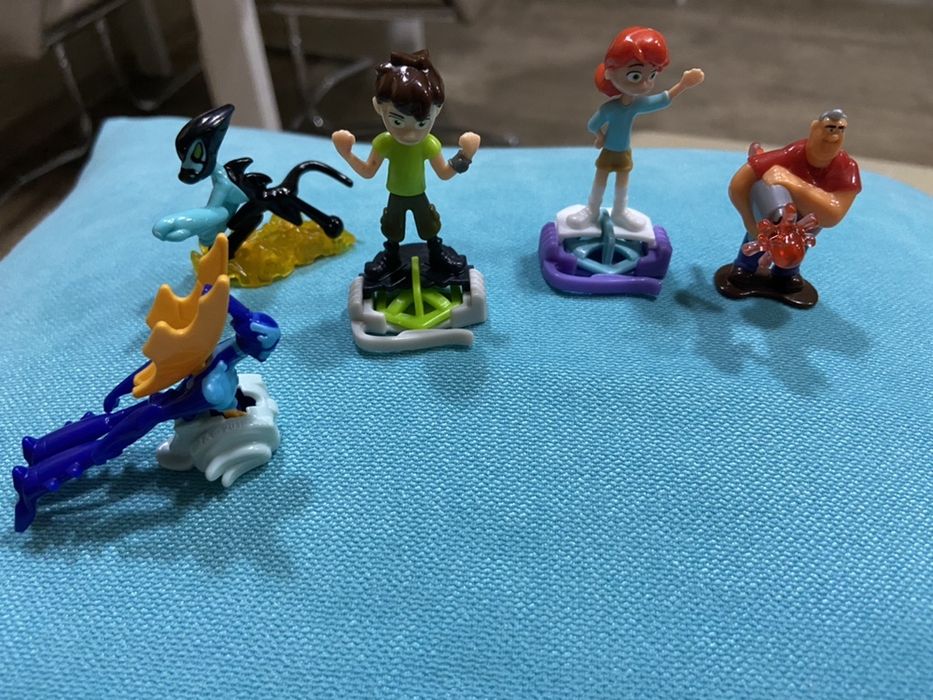 Игрушки с Киндер Сюрпризов Ben10