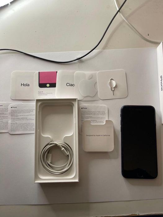 iPhone SE 2020 COMO NOVO