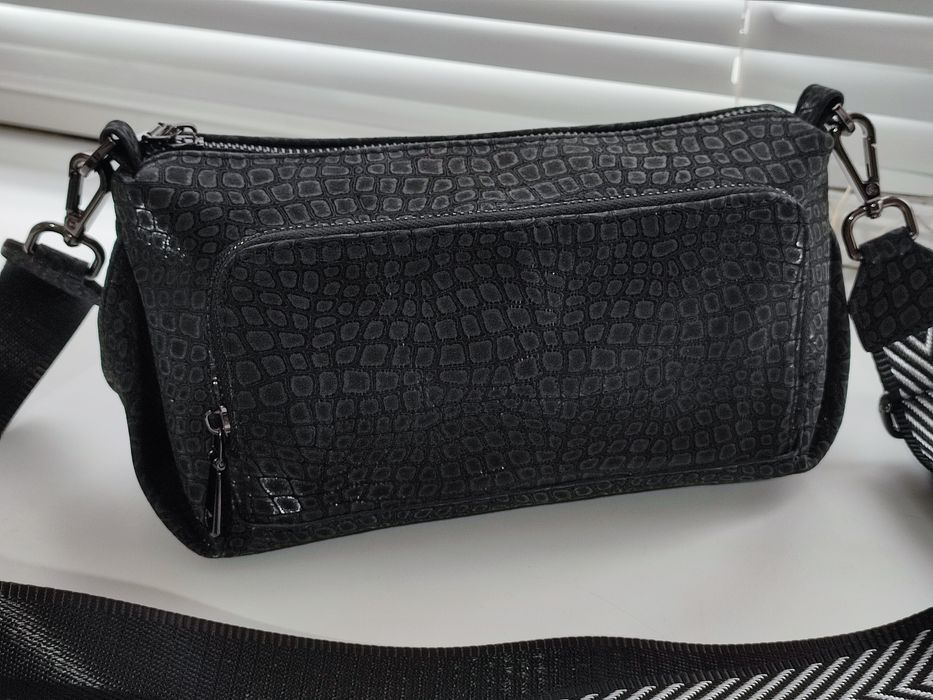 Сумочка нова шкіряна